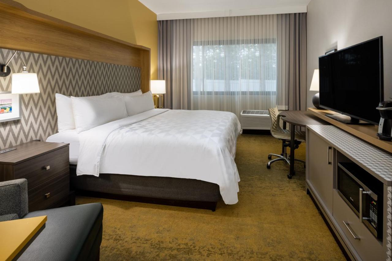 Holiday Inn - Long Island - Islip Arpt East By Ihg Holtsville Экстерьер фото