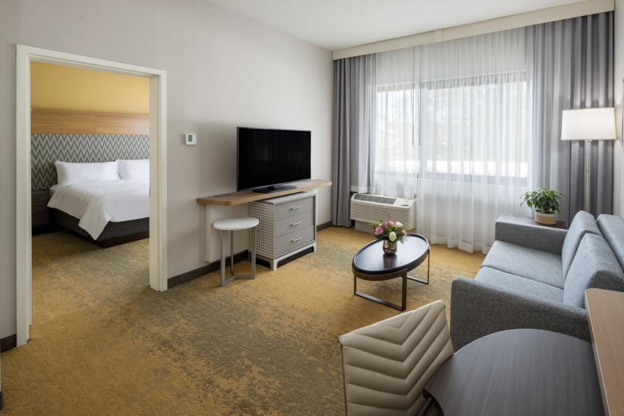Holiday Inn - Long Island - Islip Arpt East By Ihg Holtsville Экстерьер фото