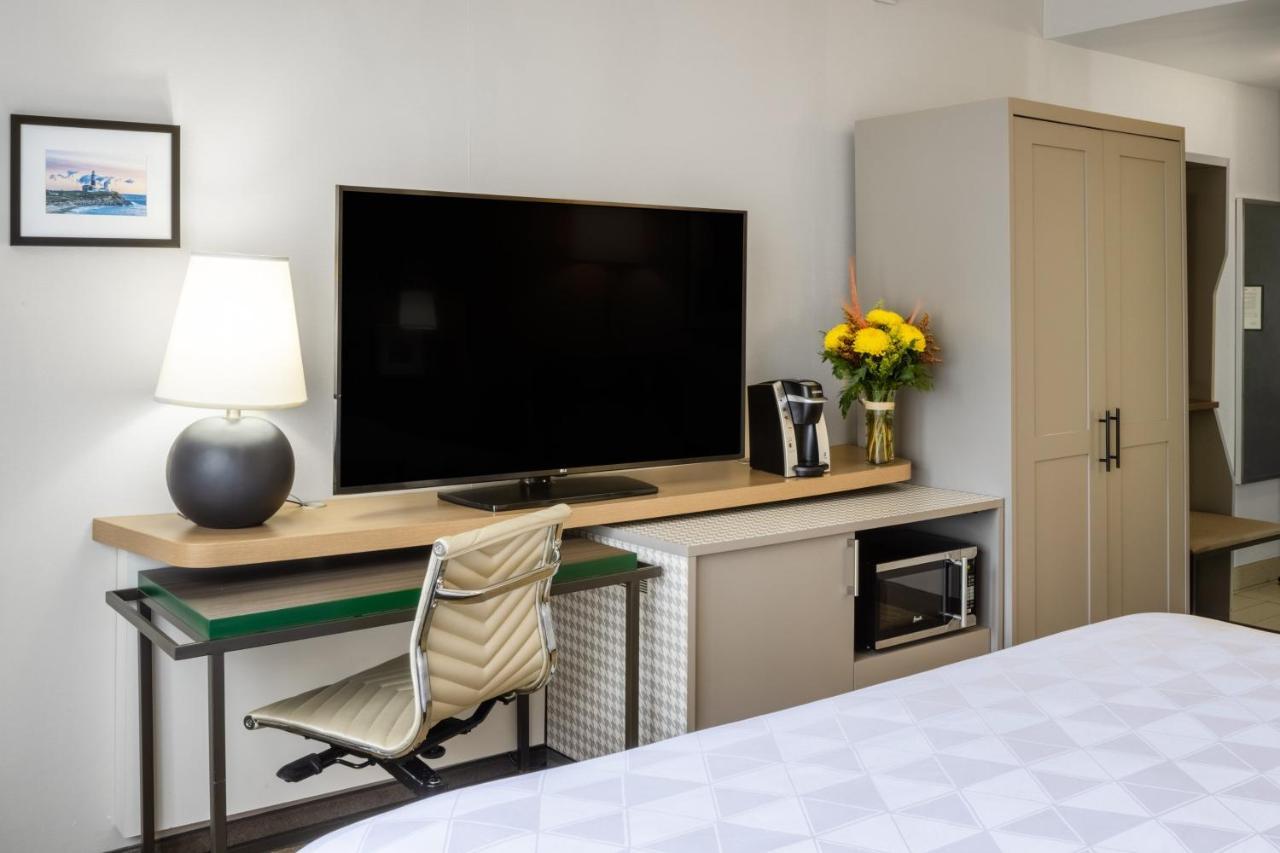 Holiday Inn - Long Island - Islip Arpt East By Ihg Holtsville Экстерьер фото