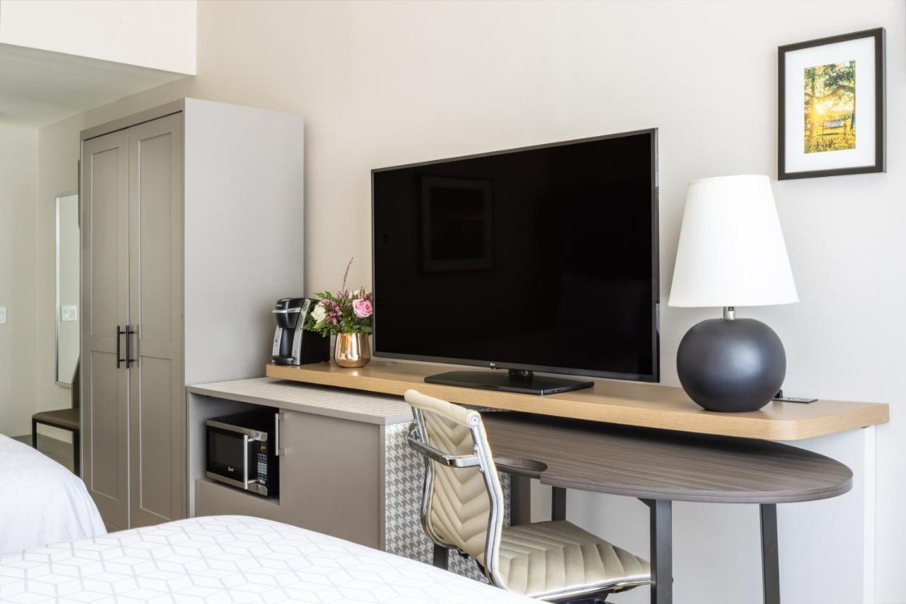 Holiday Inn - Long Island - Islip Arpt East By Ihg Holtsville Экстерьер фото