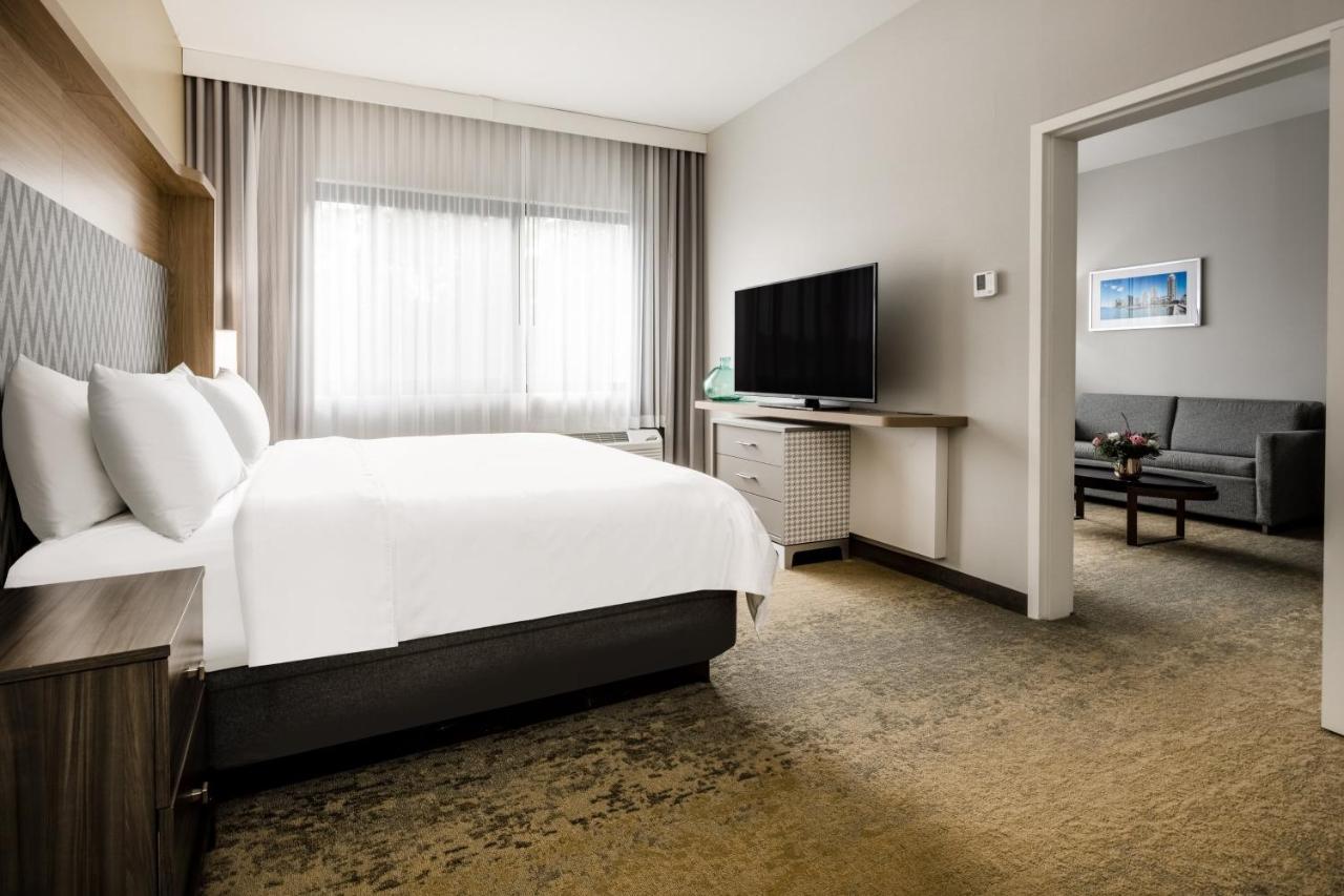 Holiday Inn - Long Island - Islip Arpt East By Ihg Holtsville Экстерьер фото