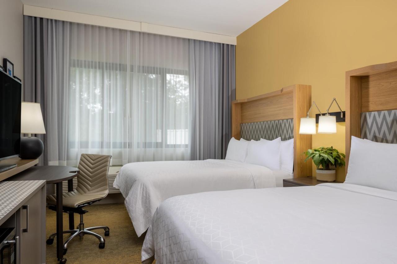 Holiday Inn - Long Island - Islip Arpt East By Ihg Holtsville Экстерьер фото